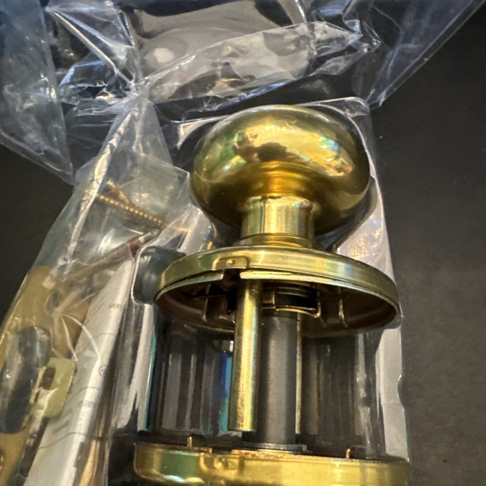 Kwikset Polished Brass Bed‎ and Bath Juno Door Knob